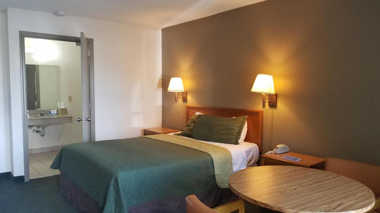 Travelers Inn & Suites Sumter Dış mekan fotoğraf