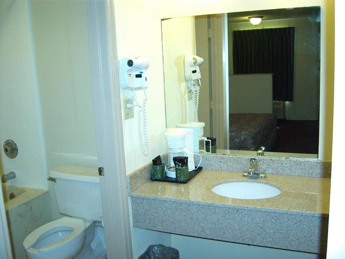 Travelers Inn & Suites Sumter Dış mekan fotoğraf