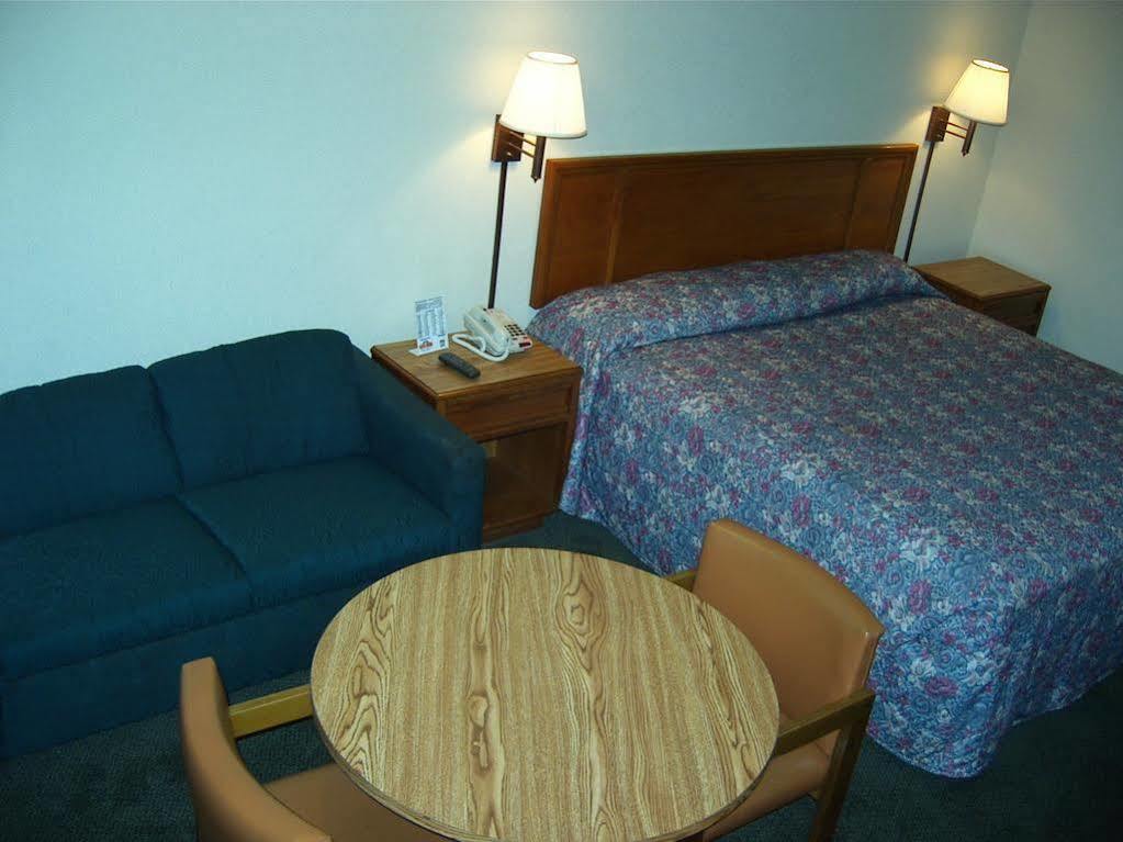 Travelers Inn & Suites Sumter Dış mekan fotoğraf