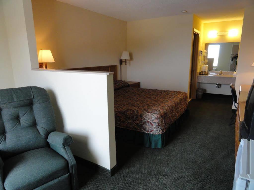 Travelers Inn & Suites Sumter Dış mekan fotoğraf