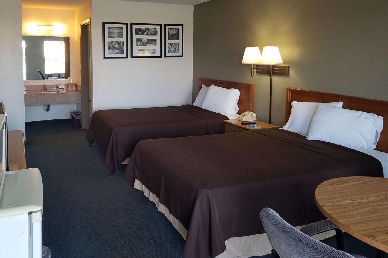 Travelers Inn & Suites Sumter Dış mekan fotoğraf