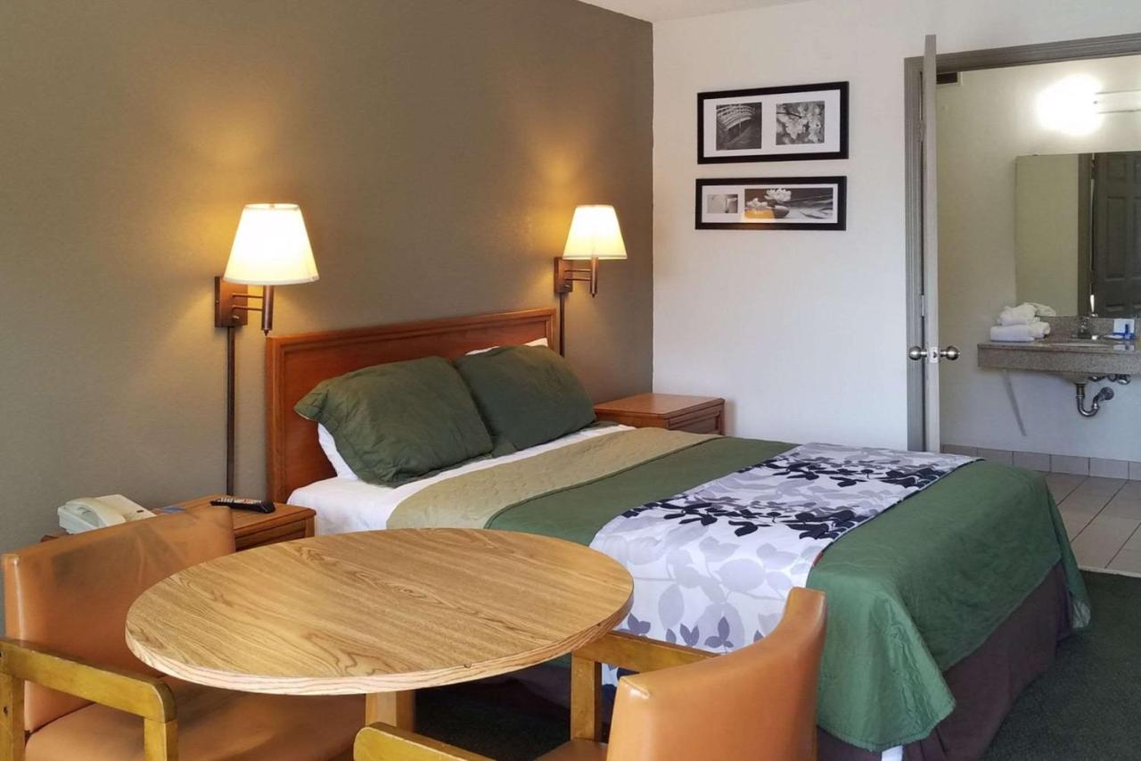 Travelers Inn & Suites Sumter Dış mekan fotoğraf